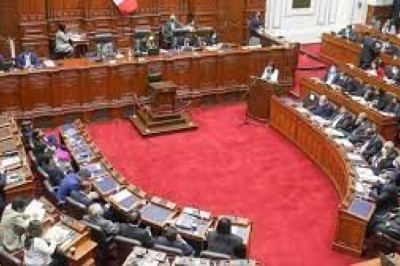 CONGRESO RECORTA DOS MIL MILLONES DE LAS REGIONES PARA DÁRSELOS A LIMA